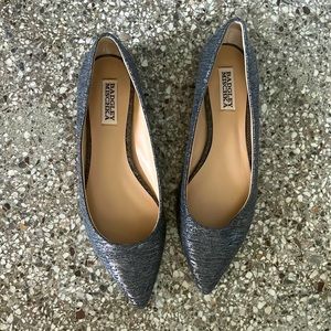 Badgley Mischka Greg/sliver flats sz 8